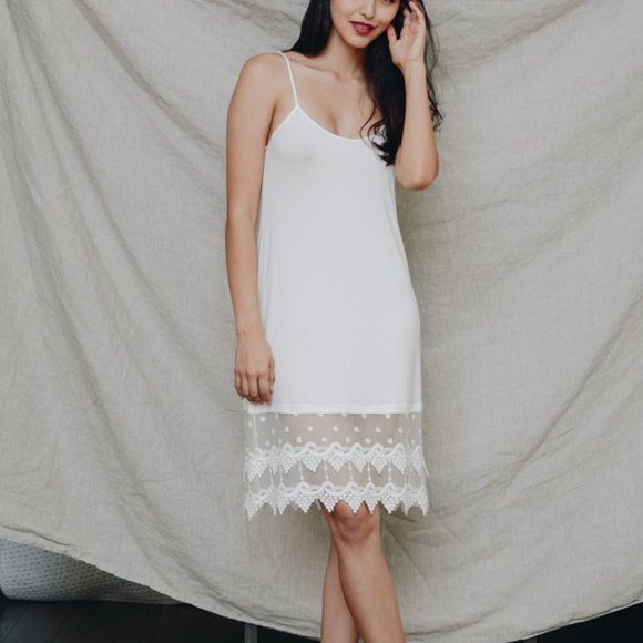 Layering Lace Trim Tank Slip - Picture 4 of 12